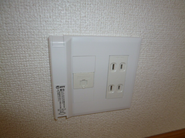 メロウ　グローブＥのその他|モジュラージャック