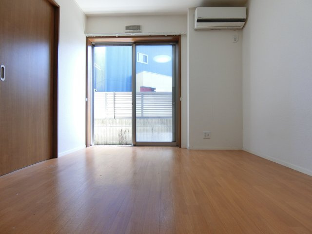 バイブリーコートＤ棟の居間・リビング