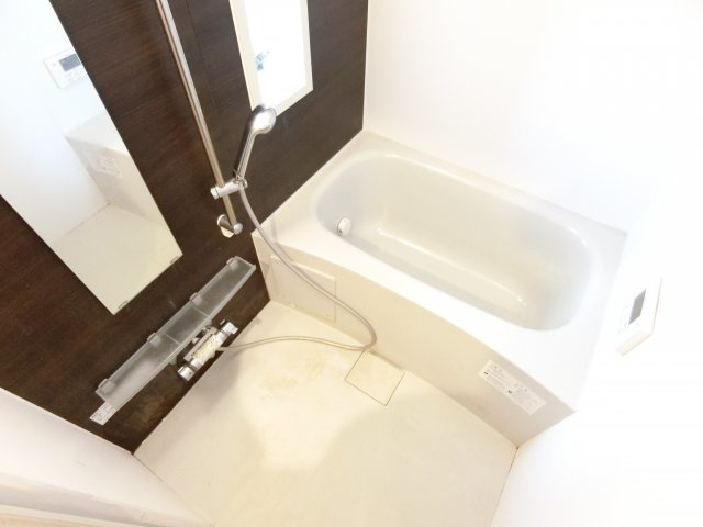 バイブリーコートＤ棟の浴室