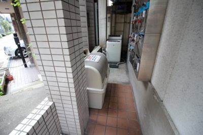 【その他共用部分】 | 新宿津石ビル | ゴミ置き場