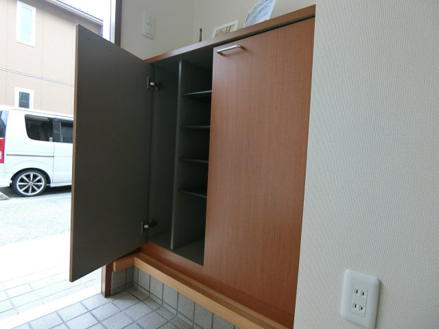 THサルーテ　Aの収納