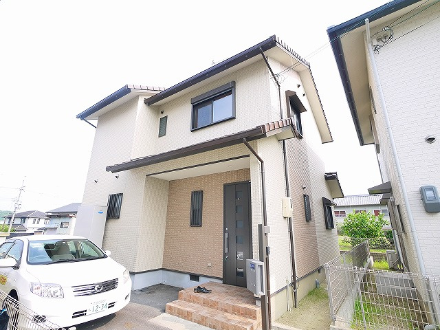 松田タウンハウスⅣの外観|外観もきれいです