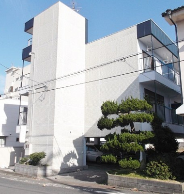 【外観】 | グランコムメゾン常盤町 | コンビニ、スーパー、商店街も近く、便利です♪バス停も近いです。