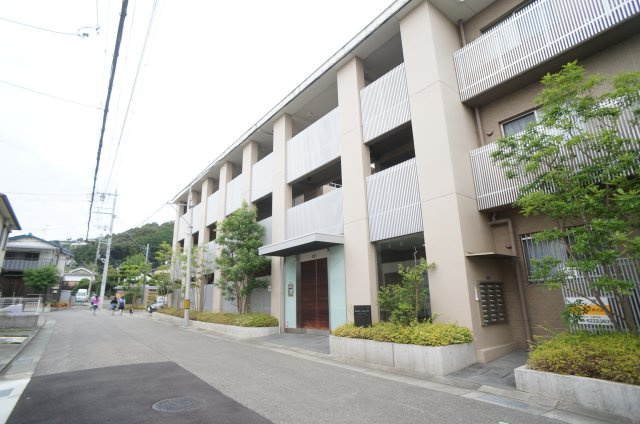 AMENITYCOURT K1 B棟の外観