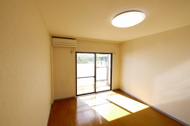 メゾン・ドゥ・クリヨンの洋室