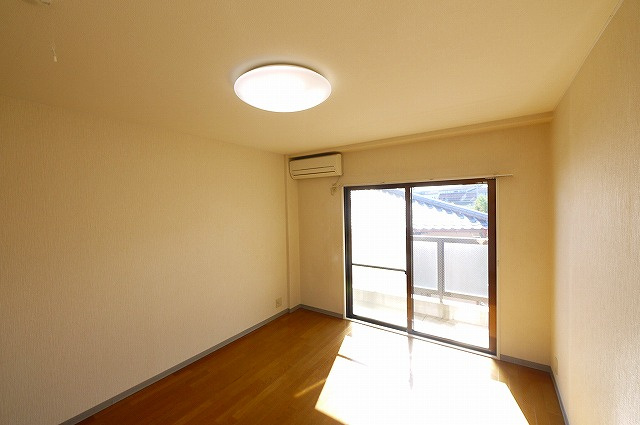 メゾン・ドゥ・クリヨンの洋室