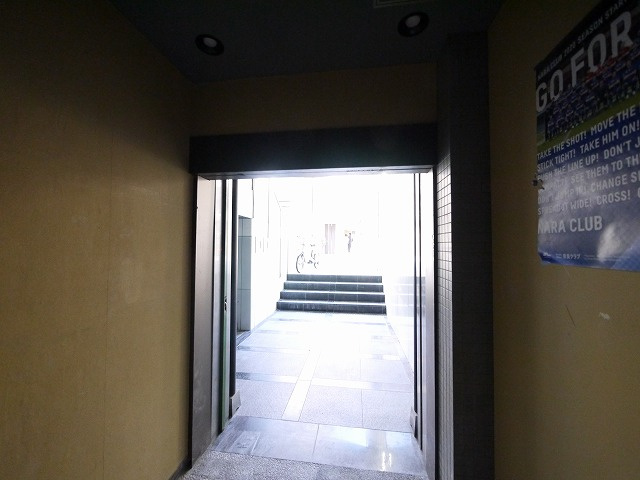 アイリス三条ビルの周辺