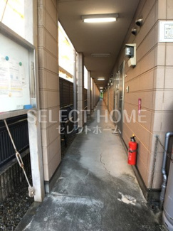 【エントランス】 | 建物の内部です