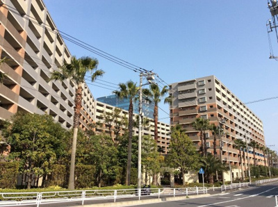 【外観】 | ライオンズマンションセントワーフ横濱 | フロントサービス・キッズルーム等共用部分充実。
5階南西向きにつき陽当たり良好です♪