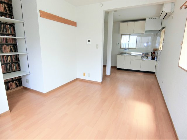 モンパレスAの居間・リビング