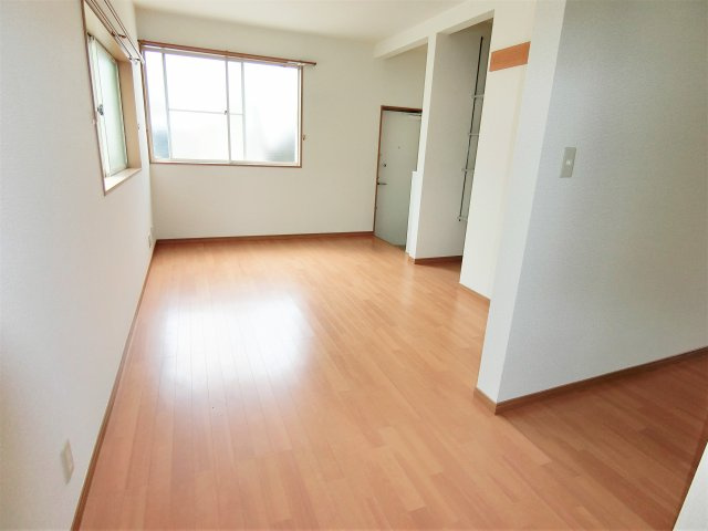 モンパレスAの居間・リビング