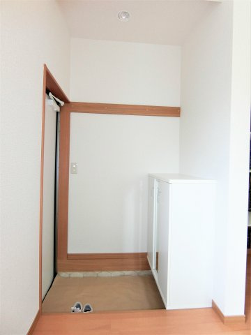 モンパレスAの玄関