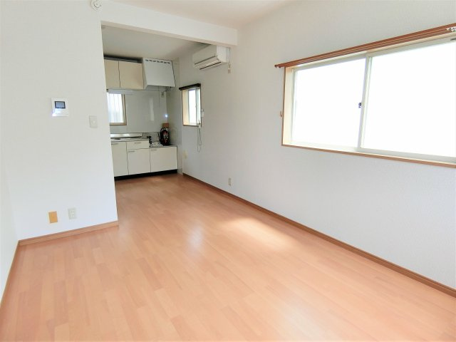 モンパレスAの居間・リビング