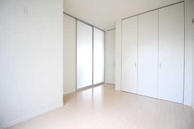 【寝室】 | シャーメゾン・フローラ