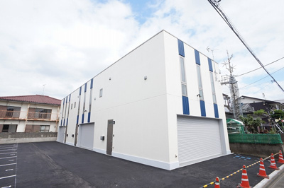 【外観】 | Yオフィス | 1階倉庫、2階事務所です