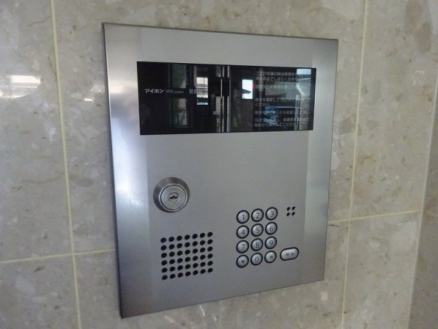 アーバンコンフォート本町通のエントランス