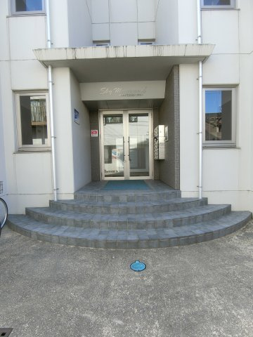 スカイマンションiの駐車場