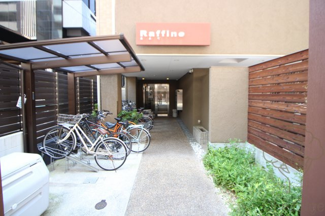 ラフィーネ南森町のエントランス