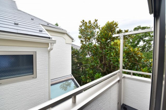 【展望】 | バルコニーからは開放的な景色が眺められます。