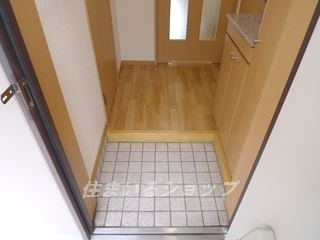 広島市安佐北区深川３丁目の賃貸マンションの玄関