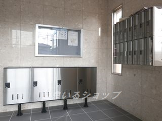 広島市安佐北区深川３丁目の賃貸マンションのエントランス|安心のオートロック・便利な宅配ボックスあり