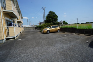 【駐車場】