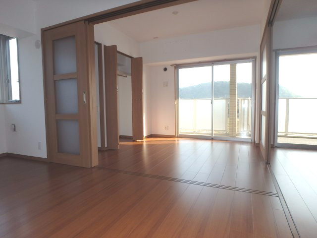 ピア倉敷の洋室