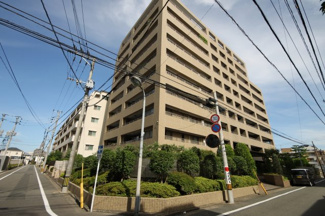【外観】 | 2000年築、藤崎駅から徒歩10分の静かな住宅地のマンション
3階角部屋です【高取小 徒歩4分】
