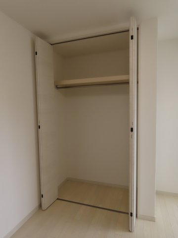 セレニティ加島４丁目Ａ棟の収納