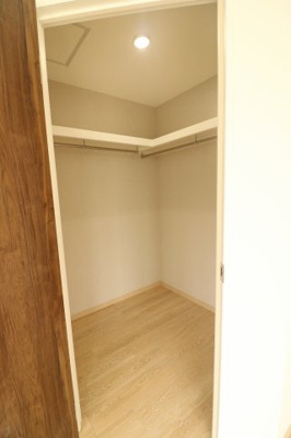 【収納】 | 西難波町1丁目貸家 | ウォークインクローゼット