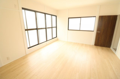 【洋室】 | 西難波町1丁目貸家