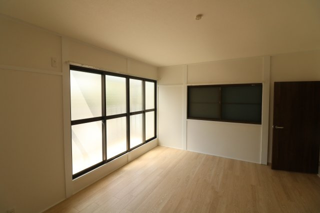 【洋室】 | 西難波町1丁目貸家