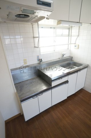 コンフィメゾン中山寺のキッチン