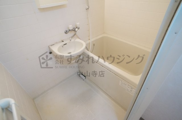 コンフィメゾン中山寺の浴室