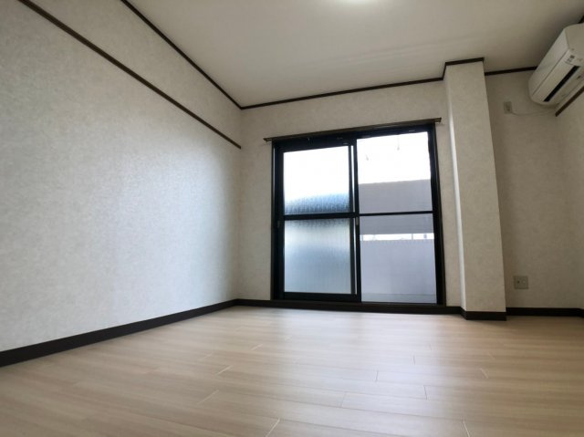 シャルム門之園(近畿大学一人暮らし)の居間・リビング