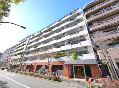 【外観】 | アルプスマンション西大久保 | １階には店舗や事務所が入っています。