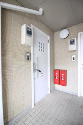 【エントランス】 | ラーク松代 | 清潔なエントランスです