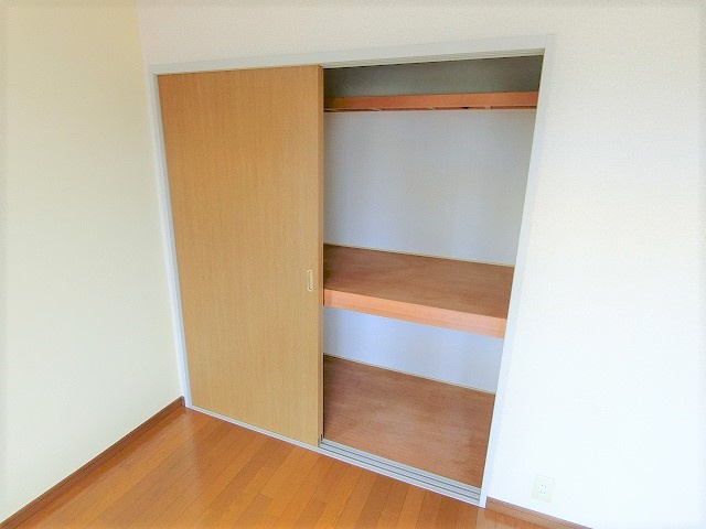 オリンピアBの収納