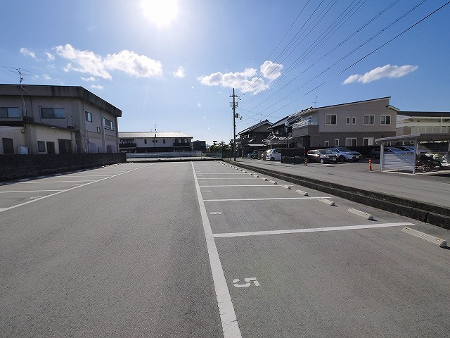 桜池駐車場の駐車場