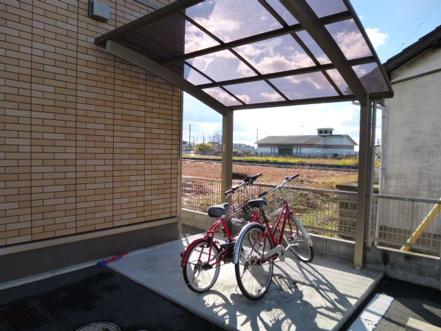 倉敷市中庄のアパートのその他共用部分|自転車置き場