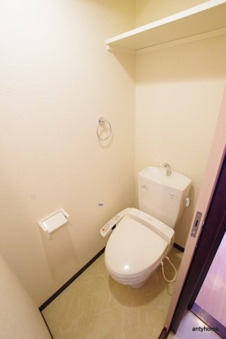 アーバンフラッツ西中島　仲介手数料無料のトイレ