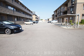 【駐車場】