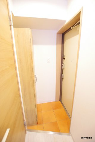 ウインズコート新大阪2　仲介手数料無料の玄関