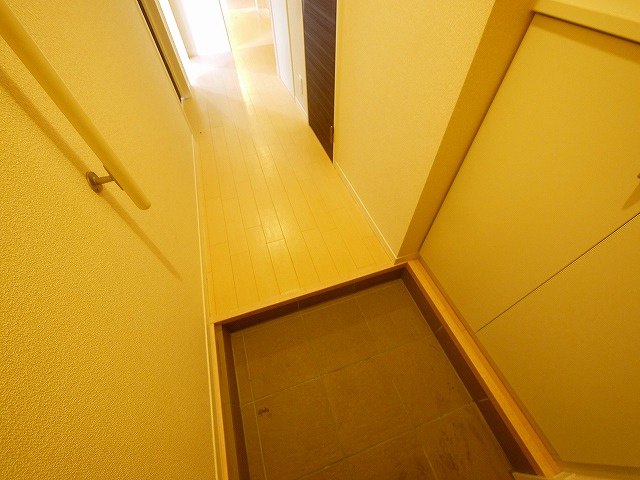 アルチェの玄関|収納もある玄関です