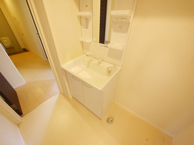 アルチェの独立洗面台|独立洗面化粧台が付いています