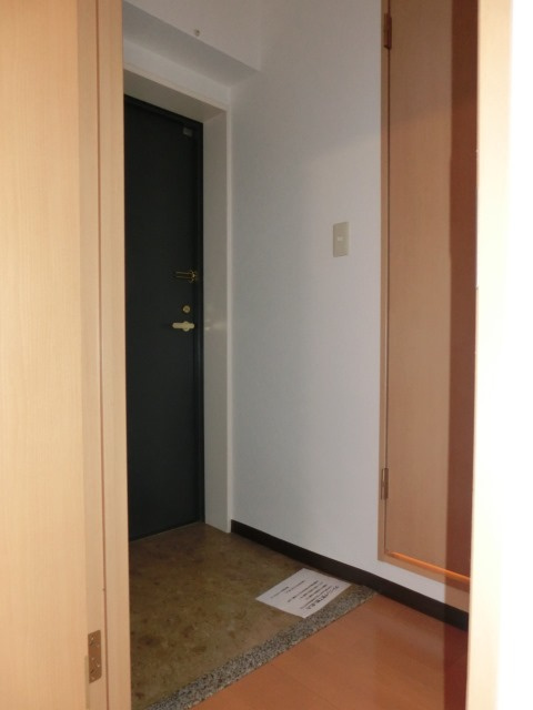 ヴィヴァーチェ2番館の玄関