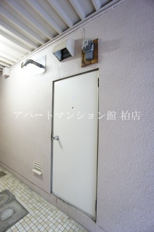 パブリック２４の玄関