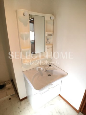 【独立洗面台】 | マノワール青木 | 朝の身支度には欠かせない独立洗面化粧台