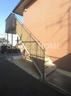 【エントランス】 | 落ち着いたエントランスです