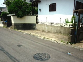 【前面道路含む現地写真】
